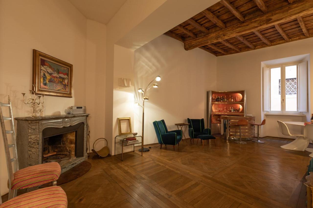 Апартаменты Chic And Style In Historical Via Giulia Рим Экстерьер фото