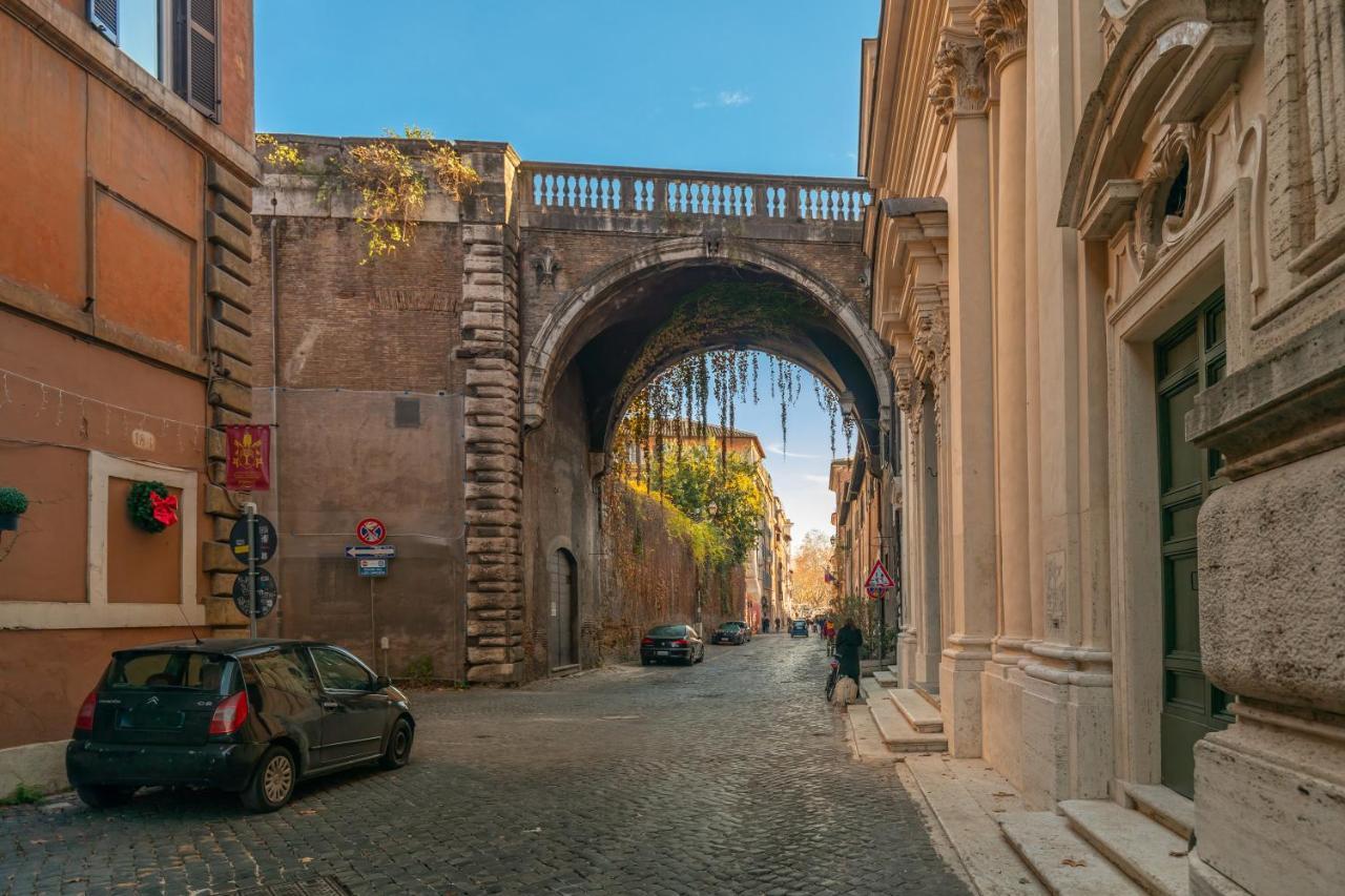 Апартаменты Chic And Style In Historical Via Giulia Рим Экстерьер фото